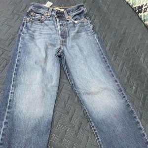 Levi Ribcage Ankle Straight